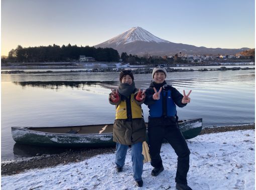 SALE！【山梨・河口湖】秋の夕暮れの気持ちいい時間帯 ♪ 湖上から優雅に富士山と自然を満喫！カナディアンカヌー体験！