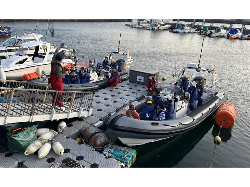 BOAT FISHING - RIB 보트에서 4시간 낚시 체험·루어피싱·사비키 낚시 2 보트 최대 16명까지の紹介画像