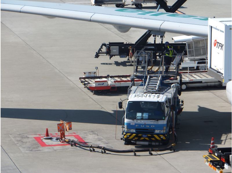 イヤホンガイド&reg;＆小冊子付♪｜親子でまなぶ 成田空港見学ツアー はじめての空港入門♪ 自由研究にぴったり【千葉・成田空港】の紹介画像