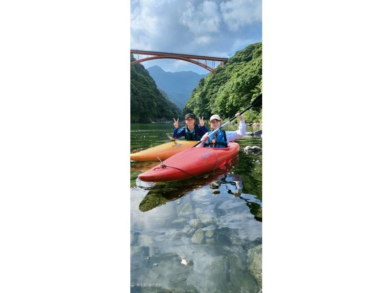 【屋久島・カヤック】女性ガイドが笑顔でご案内・のんびりカヤックツアー・写真＆動画プレゼント♪の紹介画像