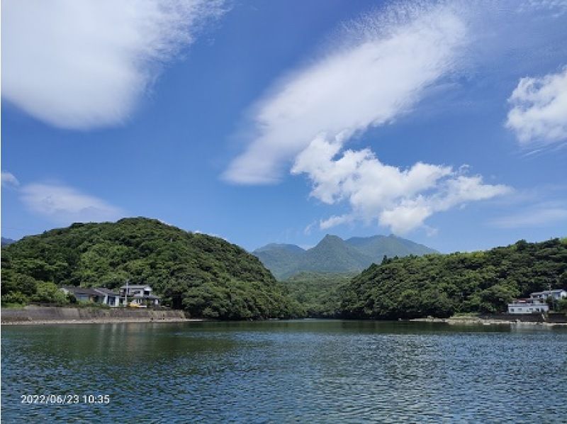 【屋久島・カヤック】笑顔になれる半日ツアー・女性インストラクター・4名以上で貸切・写真＆動画プレゼント♪の紹介画像