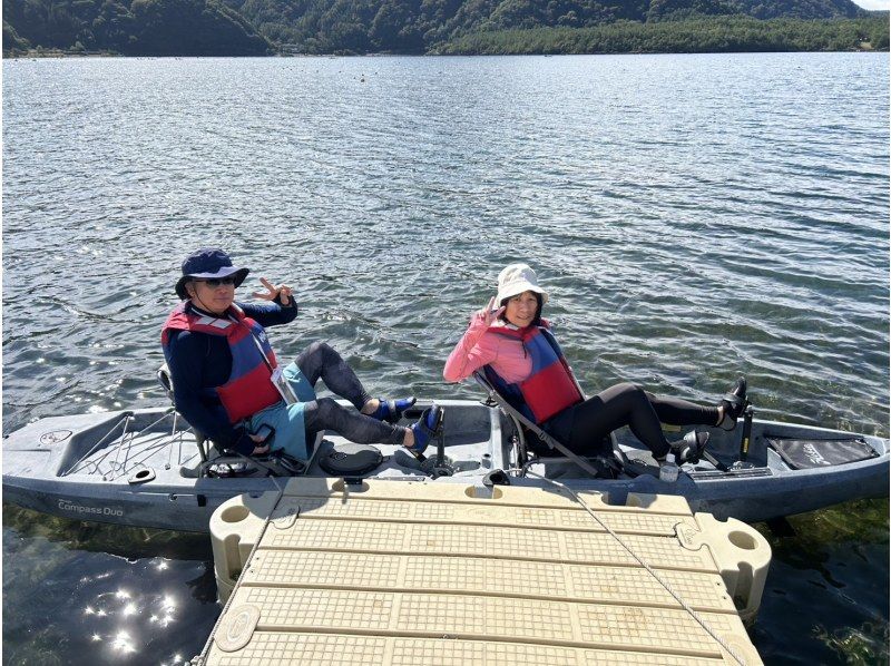 [ยามานาชิ / ไซโกะ] เรือคายัคสองที่นั่งที่ทุกคนสามารถขี่ได้อย่างง่ายดาย "เช่าเข็มทิศดูโอ 60 นาที"の紹介画像