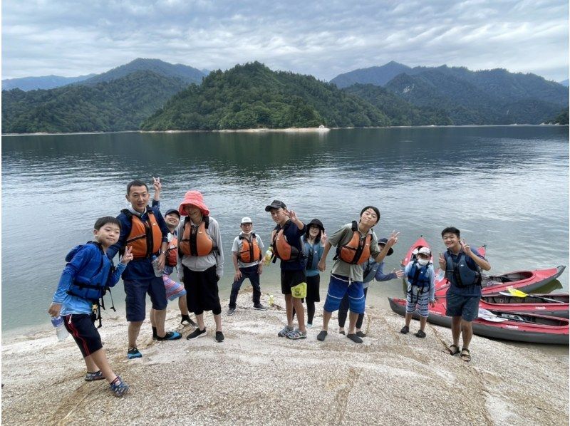 [กุมมะมินาคามิทาวน์] ทะเลสาบโอคุโตเนะครึ่งวันสำรวจทัวร์พายเรือแคนูยาวอายุ 4 ปี ~ ตกลง!の紹介画像