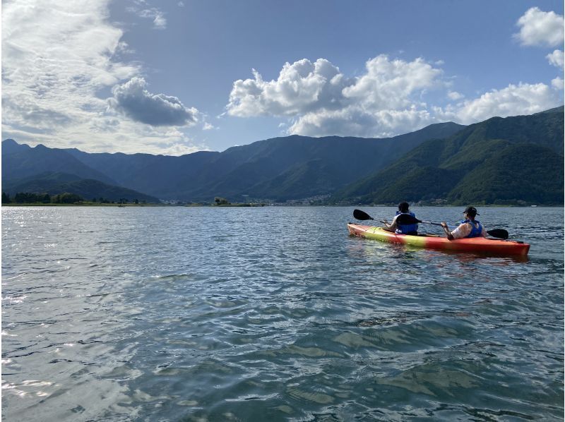 [Yamanashi, Lake Kawaguchi] [Rapidly growing in popularity] Kayak tour to enjoy Mt. Fuji from the lake! [Free photo data] Beginners are welcome!の紹介画像