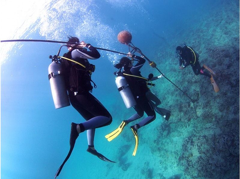 【沖縄・恩納村】《送迎 可能》【SDIアドバンスドアドベンチャーダイバー 】 教材 事前学習+海洋講習 2日間 ※送迎 範囲ありの紹介画像