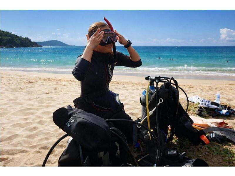 【沖縄・恩納村発】2日間ダイビングライセンス講習《送迎 可》青の洞窟ｵﾌﾟｼｮﾝあり★GoProデータプレゼント！事前学習+海洋講習2日の紹介画像