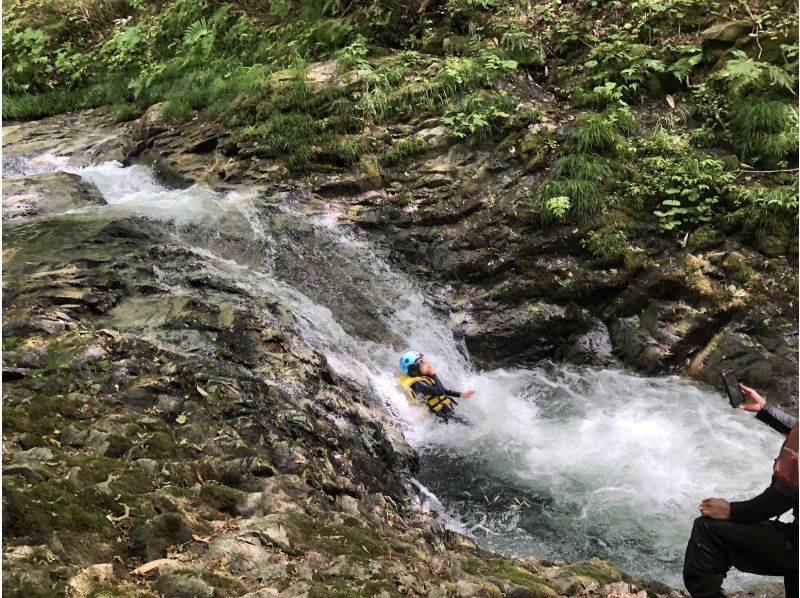 [Hokkaido/ Niseko] Canyoning tour (with hot spring ticket and photo) campaign!の紹介画像