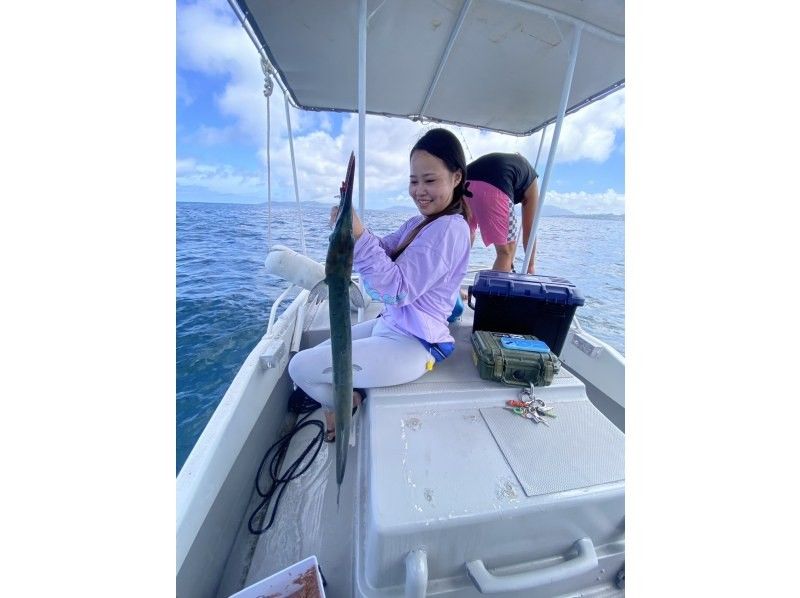 【2026年夏枠受付開始】石垣島・貸し切り船｜迷ったらこれ✨島魚や高級魚を狙う！半日釣り体験ツアーの紹介画像