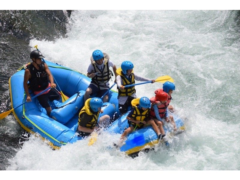 [Gifu/Minokamo/Gujo/14 o'clock course/half day] Thrilling torrent rafting! Enjoy rafting on the Nagara River! A refreshing splash in the hot summer! Full throttle ☆の紹介画像