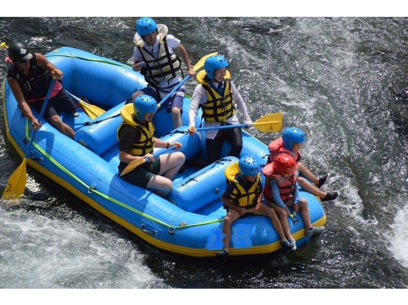 [Gifu/Minokamo/Gujo/14 o'clock course/half day] Thrilling torrent rafting! Enjoy rafting on the Nagara River! A refreshing splash in the hot summer! Full throttle ☆の紹介画像