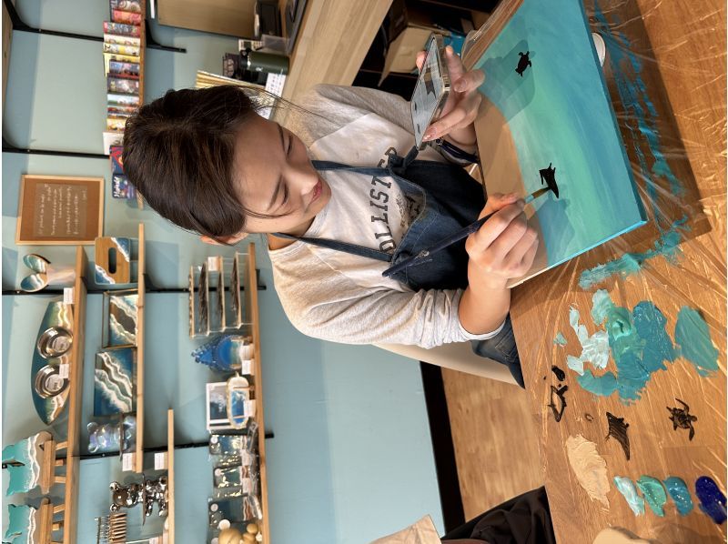 【石垣島・体験】思い出の海をカタチに♪ レジンアート体験★『Ocean Art Board Mini』おしゃれカフェでの海アート体験♡