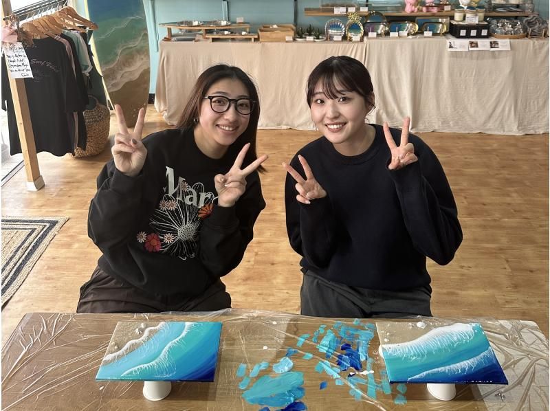 [Ishigaki Island/Experience] Completely original! Create the ocean of Ishigaki Island♡ "Ocean Art Board Mini Course" Cute interior♡ Groups welcome!の紹介画像
