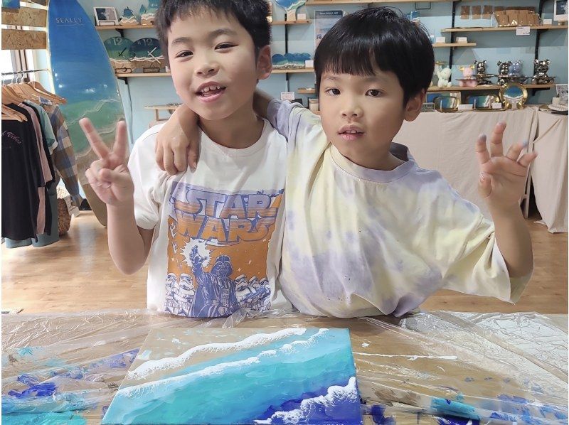 【이시가키 섬 / 체험】 완전 오리지널! 이시가키 섬의 바다를 형태로 ♡ 본격적인 레진 아트 체험 / Ocean Art Board 코스 / 귀여운 점내 ♡の紹介画像