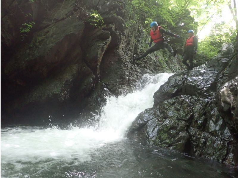 [July to October Otsuki City, Yamanashi Prefecture] Tent sauna experience (rental) and nature shower climbingの紹介画像