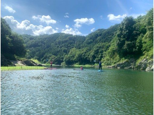 [大阪/堺]奈良/吉野川或大阪（临空）/淀川的完整SUP体验♪<1小时课程>の紹介画像
