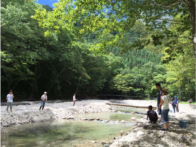 [Tochigi Prefecture, Nikko City] Grab char, yamame, and rainbow trout in the mountain stream! (summer only)の紹介画像