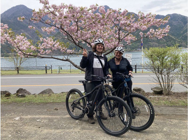 【山梨・西湖・精進湖・河口湖】自然を感じて爽やかサイクリング！e-Bike体験ツアー！！ 写真データ無料です♪の紹介画像