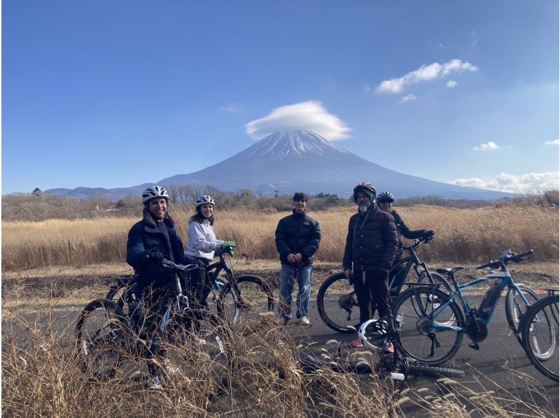 【山梨・西湖・精進湖・河口湖】秋の季節の移り変わりを感じて爽やかサイクリング！e-Bike体験ツアー！！ 写真データ無料です♪の紹介画像