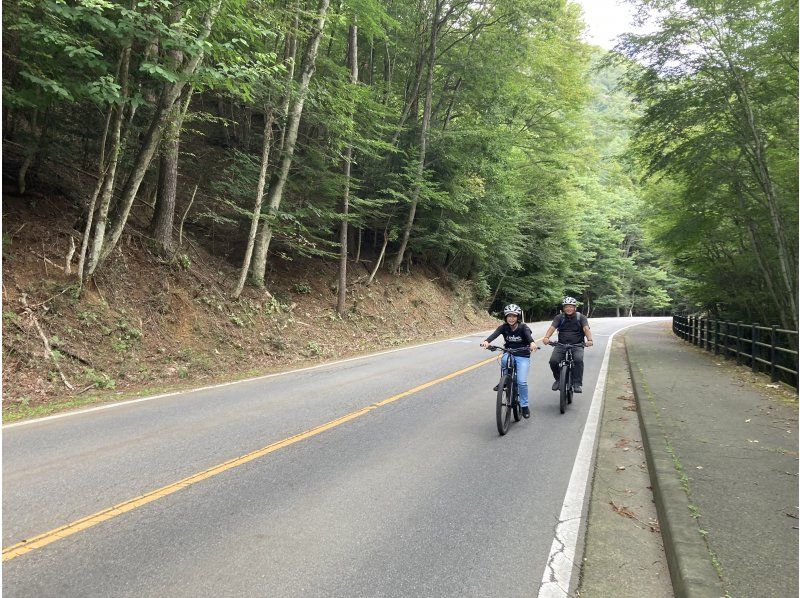 【山梨・西湖・精進湖・河口湖】秋の季節の移り変わりを感じて爽やかサイクリング！e-Bike体験ツアー！！ 写真データ無料です♪の紹介画像