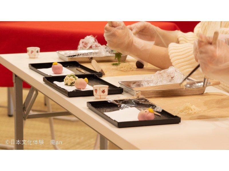 【東京・神田】和菓子作り体験【日本の伝統菓子、練り切りの世界へようこそ！】の紹介画像