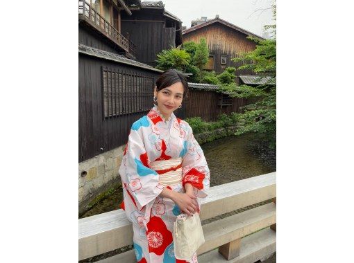 Kyoto Yasaka Shrine] Kimono rental 