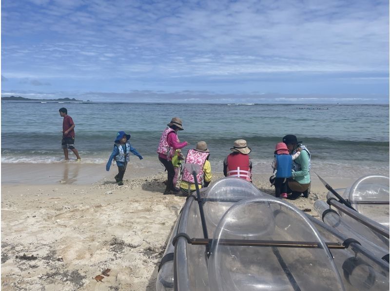 [Ishigaki Island] Clear kayak 30 minutes! Gopro rental & photo/video data present & shower available★Beginners, solo participants, and groups welcomeの紹介画像