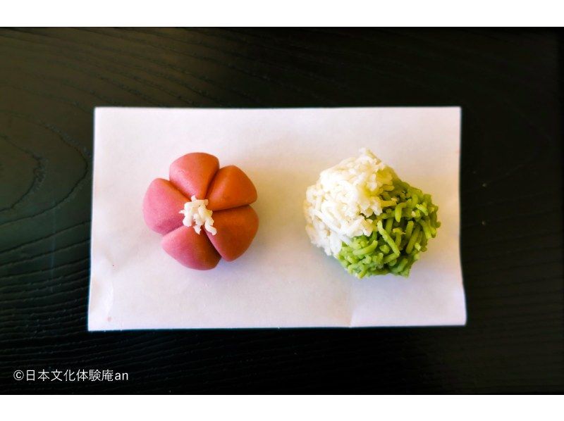 【東京・神田】【抹茶2点体験コース】自分で点てるお抹茶と練り切り和菓子作り体験の紹介画像