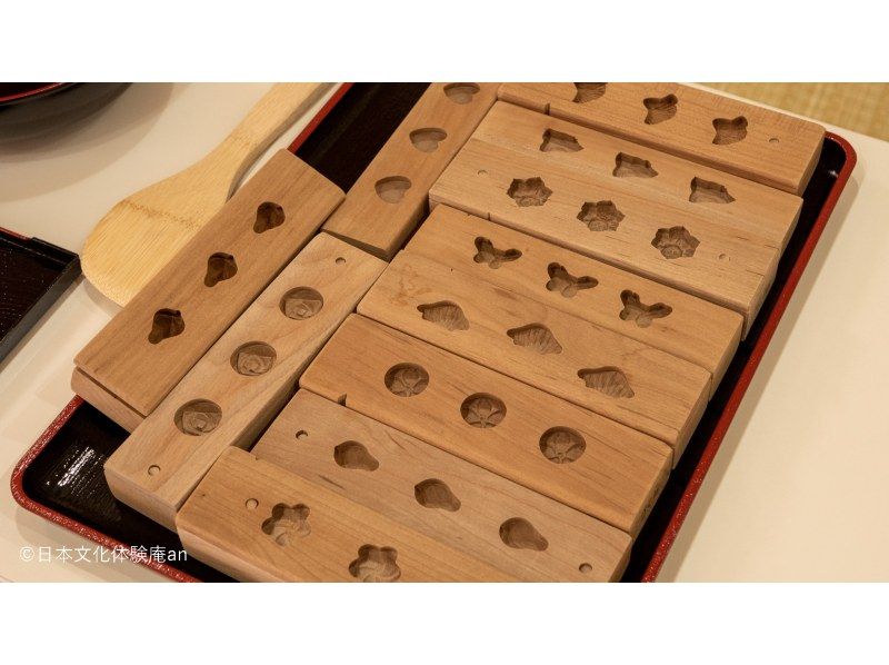 【東京・神田】【自分で作る抹茶３点体験コース】お抹茶とお干菓子＆和菓子作り体験の紹介画像
