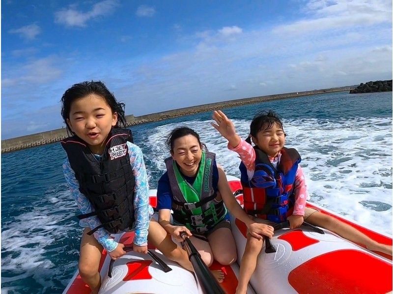 【沖繩那霸宜野灣】香蕉船、大理石、摩托艇！！の紹介画像