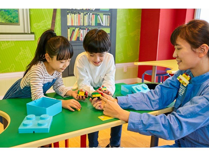 Children attending the Master Builder Academy at Legoland Discovery Center Osaka