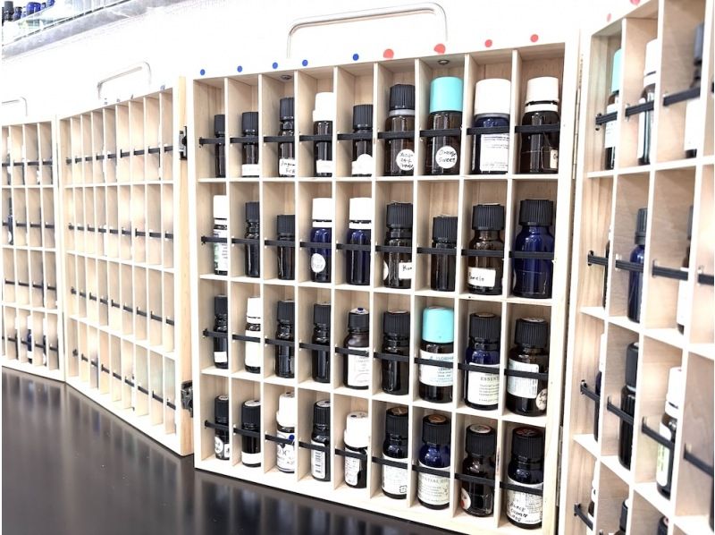 東京・門前仲町｜エジプトガラス瓶つき 10mL オードパルファン作り体験（平日プラン）の紹介画像