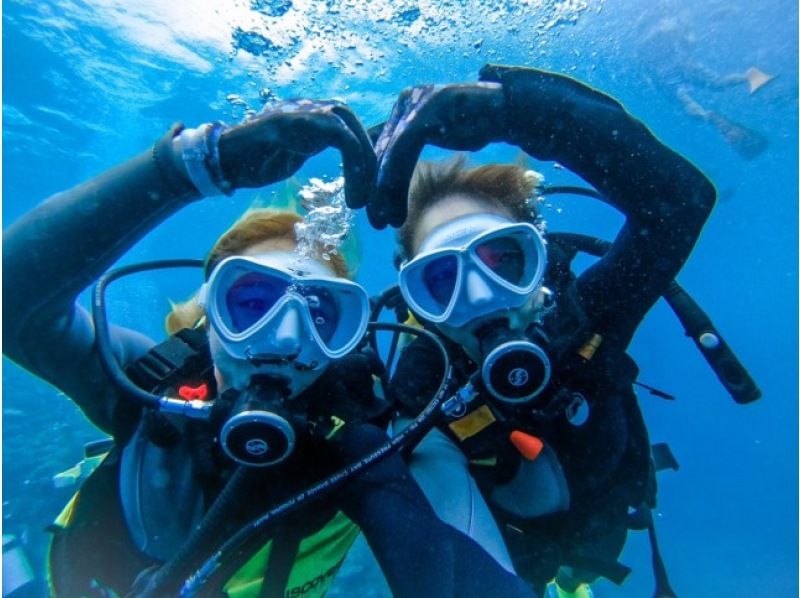 【恩納村青の洞窟⭐️雨天開催！】１人からOK！★貸切体験ダイビング★女性スタッフ在籍★当日予約、手ぶらで参加OK！シャワー、ドライヤー完備！の紹介画像