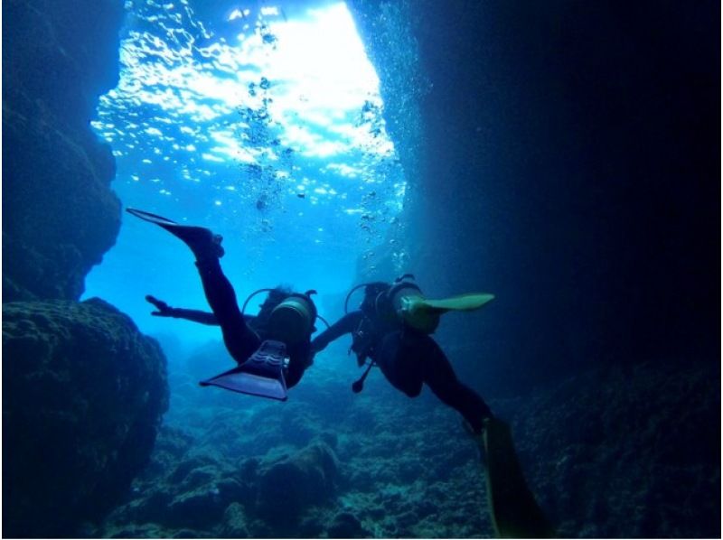 [Onna Village Blue Cave / Private 2-hour Experience Diving] Free photo shoot included
