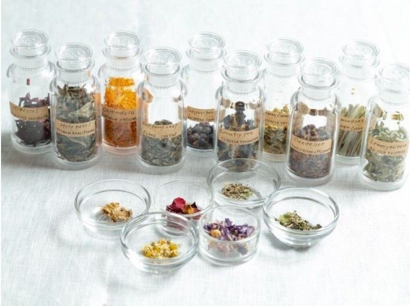 東京・門前仲町｜自分だけの香るハーバリウム作り！ロールオンアロマ体験＜土日祝限定＞の紹介画像