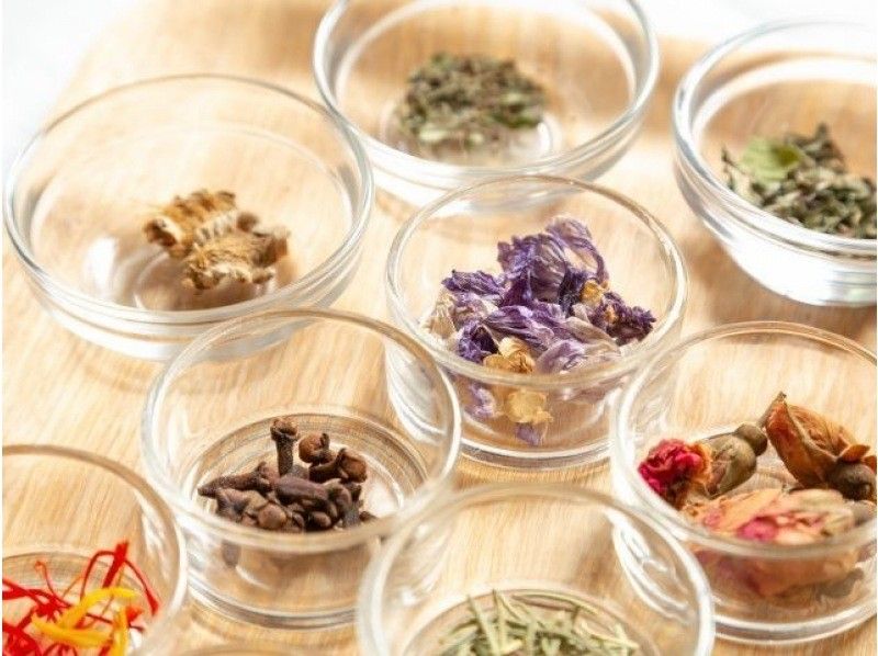 東京・門前仲町｜自分だけの香るハーバリウム作り！ロールオンアロマ体験＜土日祝限定＞の紹介画像