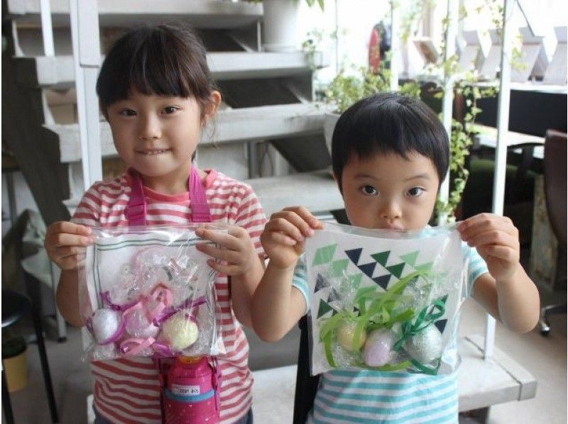 Children experiencing aroma making for kids at Eucalyptus Blue LLC in Kanto during summer vacation