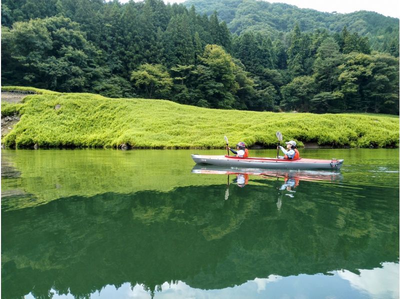 【群馬・みどり市】【午前・午後】草木湖でカヌーツアー！おやつ付き！写真データ無料！初心者大歓迎！の紹介画像