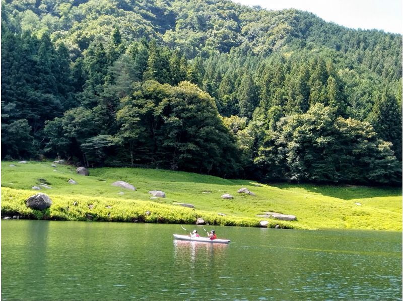 【群馬・みどり市】【午前・午後】草木湖でカヌーツアー！おやつ付き！写真データ無料！初心者大歓迎！の紹介画像