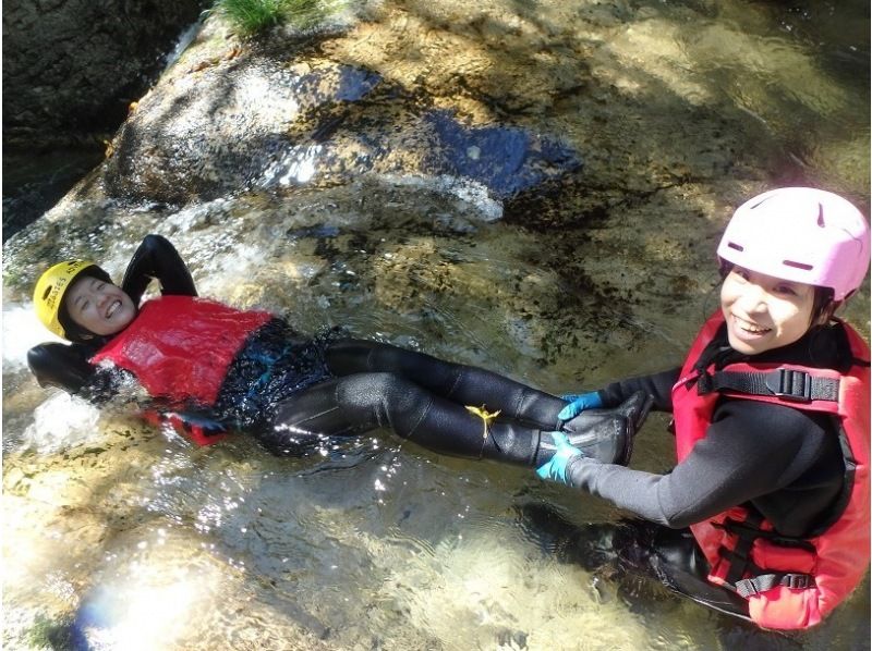 [Gunma Minakami] Half-day canyoning group discount for 10 people or more! Adventure full of nature! tour photo freeの紹介画像