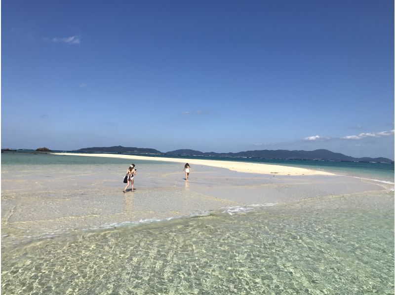 [Ishigaki Island/Taketomi Island] The popular spot of the phantom island and sea turtle snorkeling ☆ Recommended for beginners, couples, and women who want to enjoy three things! Super Summer Sale 2024の紹介画像