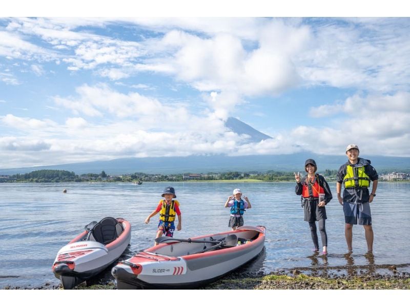 [Yamanashi/Fujigoko/Lake Kawaguchi] "Your own private plan" Take a walk on the water with Mt. Fuji in the background with a kayak! ☆ Eco guided tour of the lake at the foot of Mt. Fujiの紹介画像