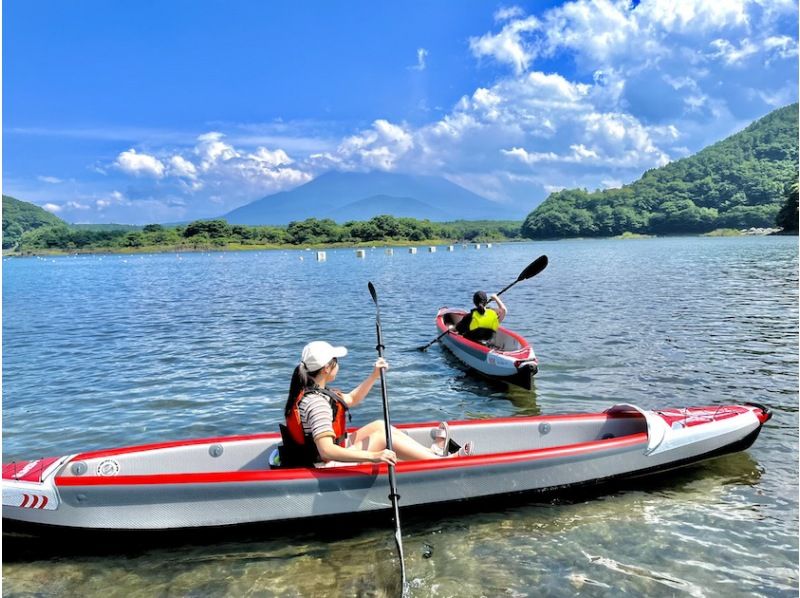 山梨・富士五湖・精進湖】「あなただけのプライベートプラン」 カヤックで溶岩隙間をリアルジャングルクルーズ！富士山の麓で湖のエコガイドツアー【HIS】