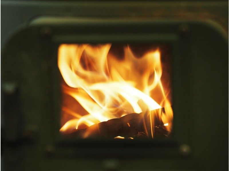 【東京・奥多摩】【究極の湖サウナ】エメラルドグリーンの白丸湖へダイブ！テントサウナ＆水上SUPととのいプラン（4時間）の紹介画像