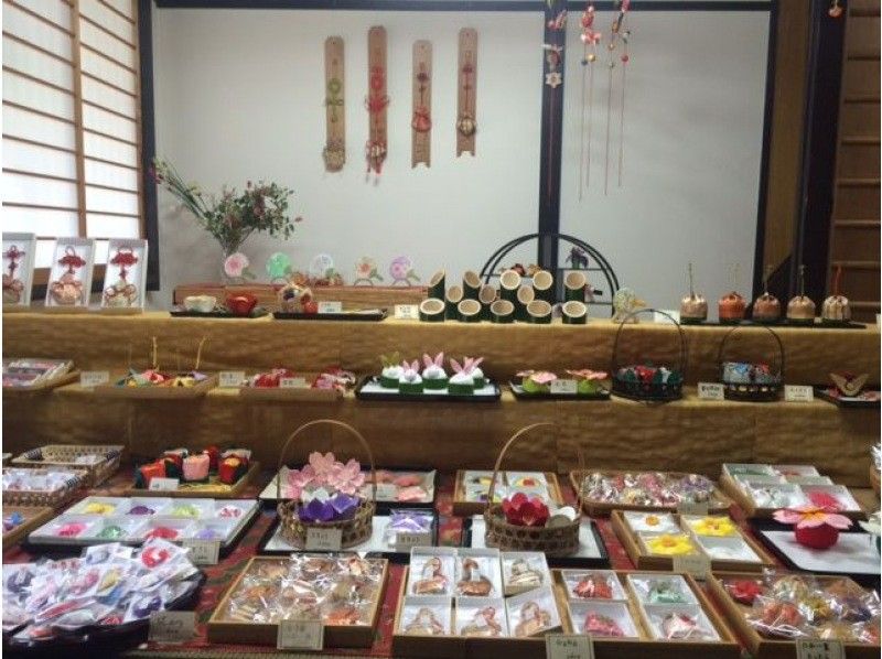 【京都・京都市】西陣織の華やかな金襴を用いて作る「におい袋手作り体験」＜手作りにおい袋の専門店＞の紹介画像