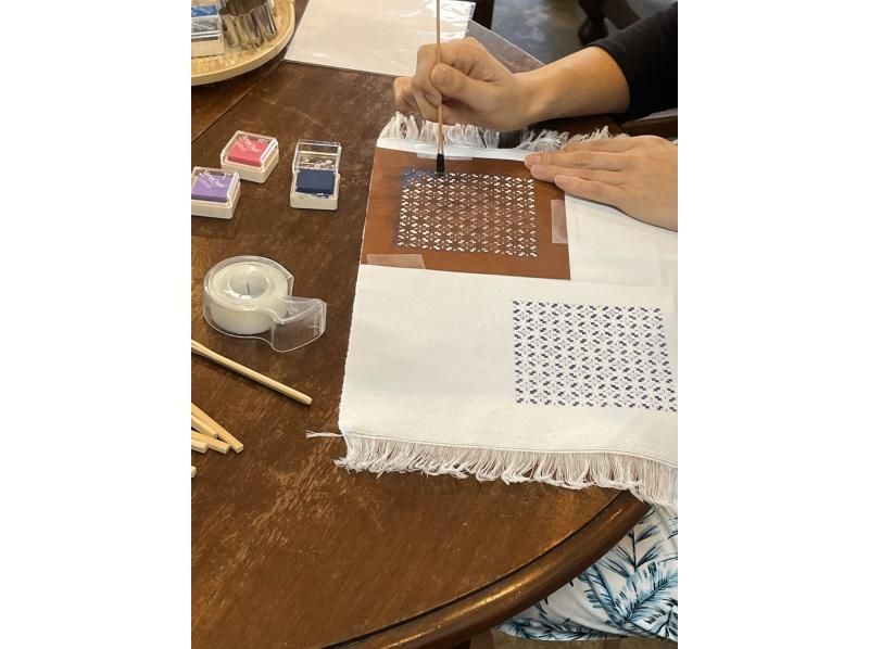 [Tokyo Asakusa] Let's dye cloth accessories with Ise Katagamiの紹介画像