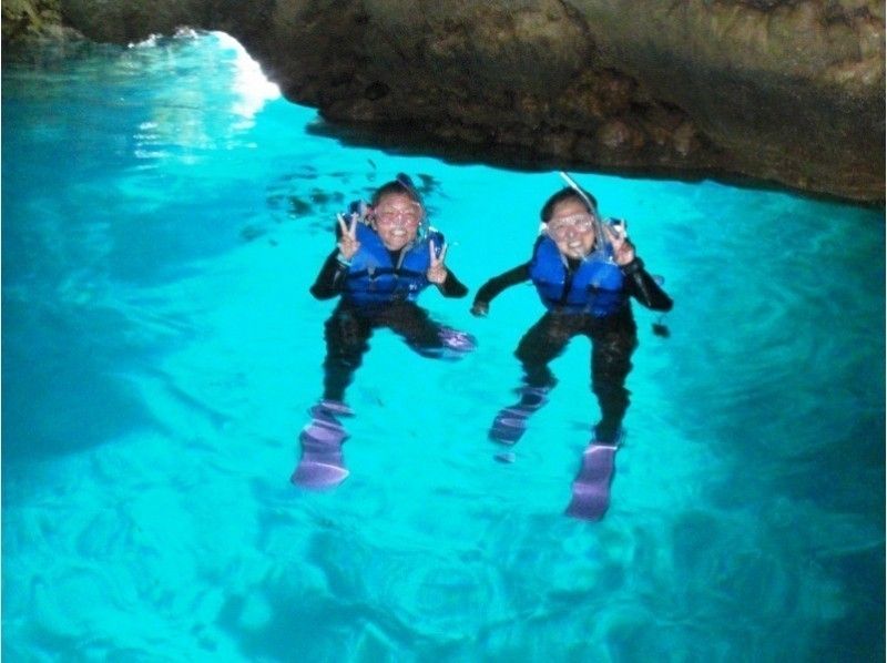 [Okinawa ・ Onna village] Blue cave snorkel adventure tourの紹介画像