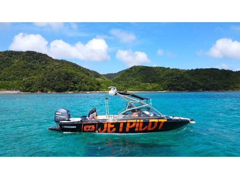 奄美大島★船でしか行けないコウトリビーチ【当日予約可能】ボートチャーター6名乗り(貸切3時間）ドローン空撮、GoPro動画での無料撮影付き！の紹介画像