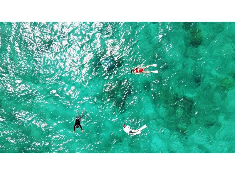奄美大島★船でしか行けないコウトリビーチ【当日予約可能】ボートチャーター6名乗り(貸切3時間）ドローン空撮、GoPro動画での無料撮影付き！の紹介画像
