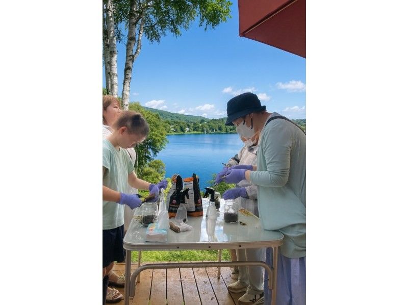 [Lake Shirakaba] Moss Terrarium Making Experience 90-minute Workshop Perfect for Independent Research! Moss Terrarium Experience Rainy Day Activityの紹介画像