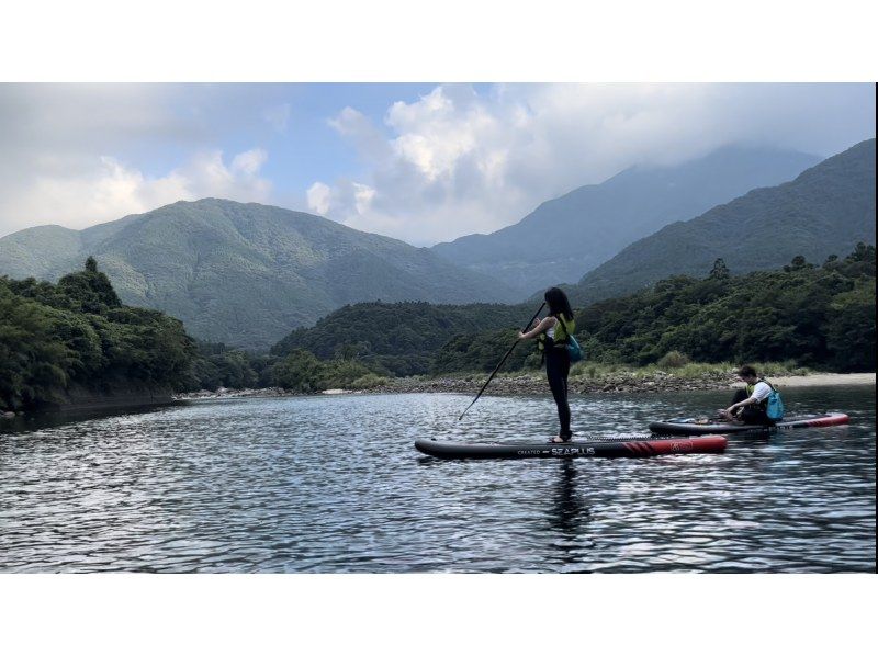 【貸切ツアー】【送迎有り】屋久島到着日、最終日にぴったり「宮之浦川SUPツアー」の紹介画像